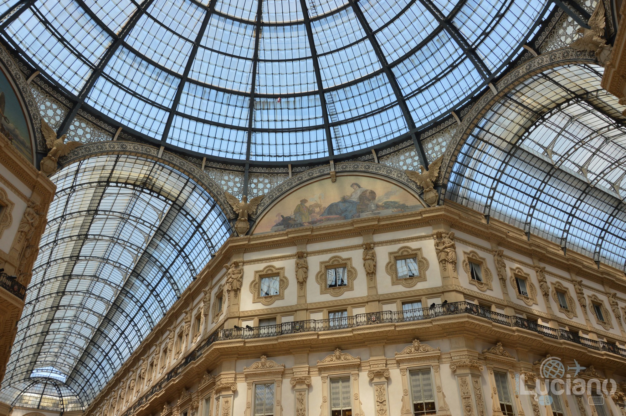Galleria del Corso di Milano è un passaggio coperto che collega corso Vittorio Emanuele II con piazza Beccaria - Milano - Lombardia - Italia