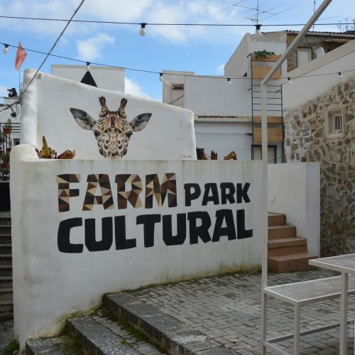 per le vie del Farm Cultural Park a Favara (AG)